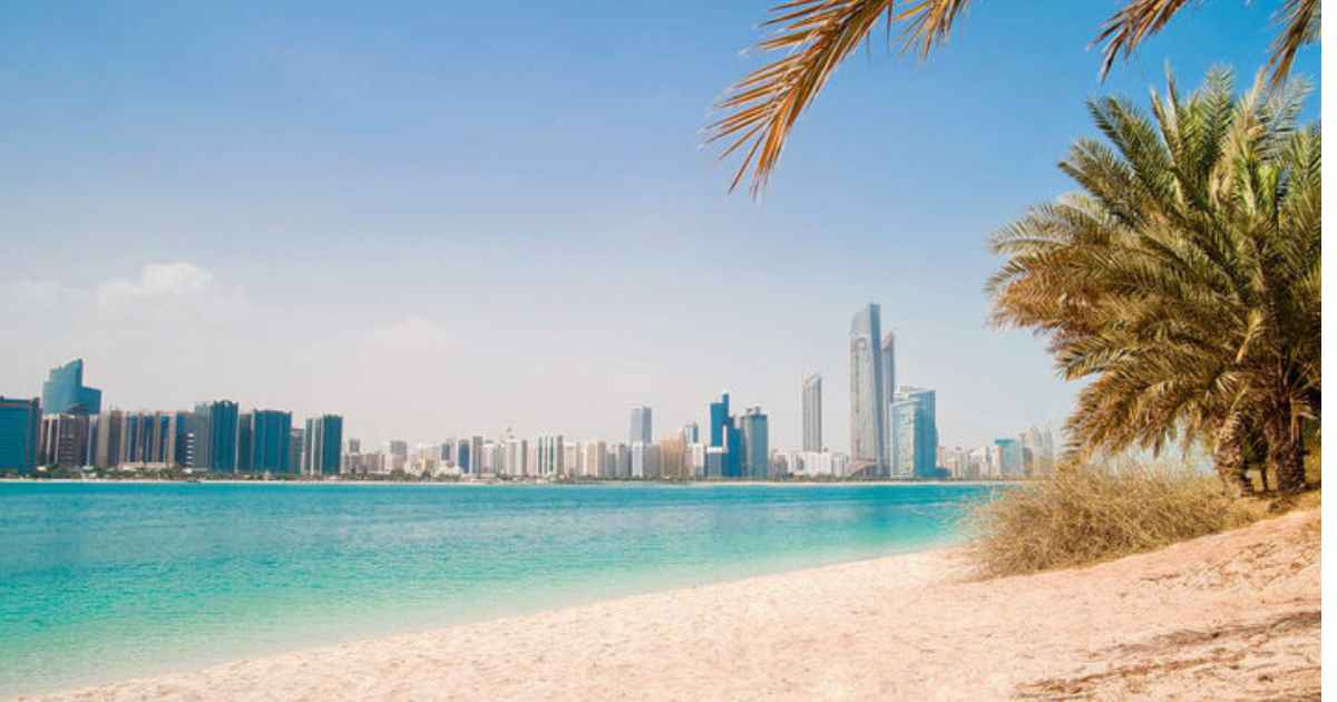 Al Sufouh Beach in Dubai for tourists and locals
